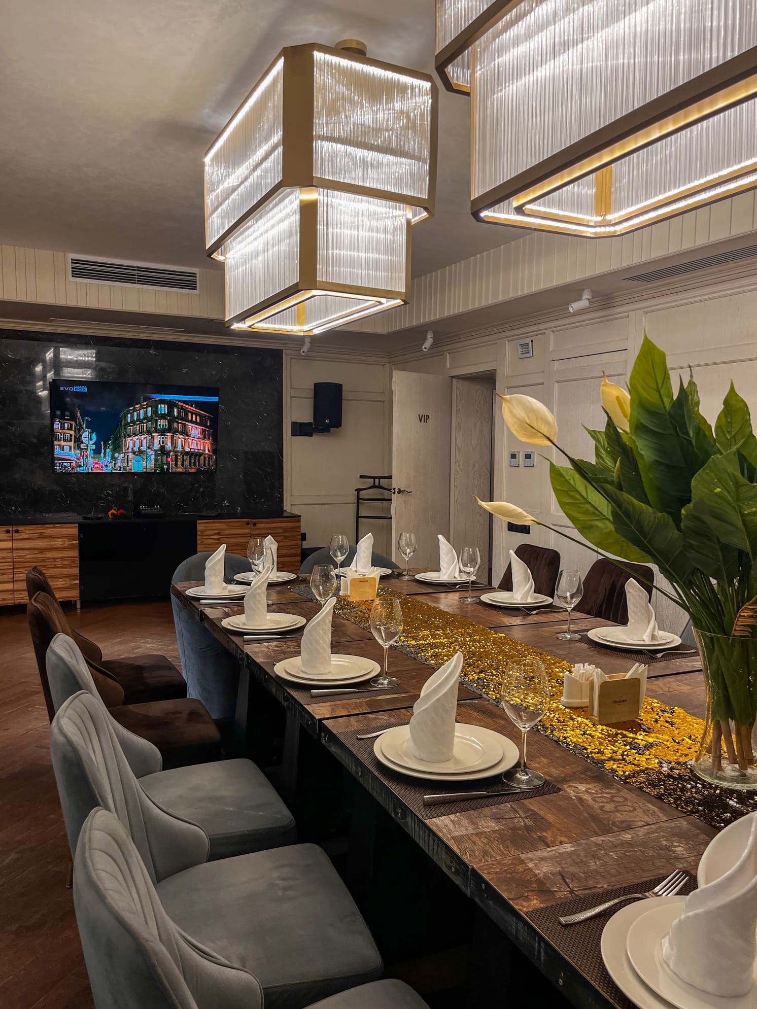 BROOKS - VIP караоке